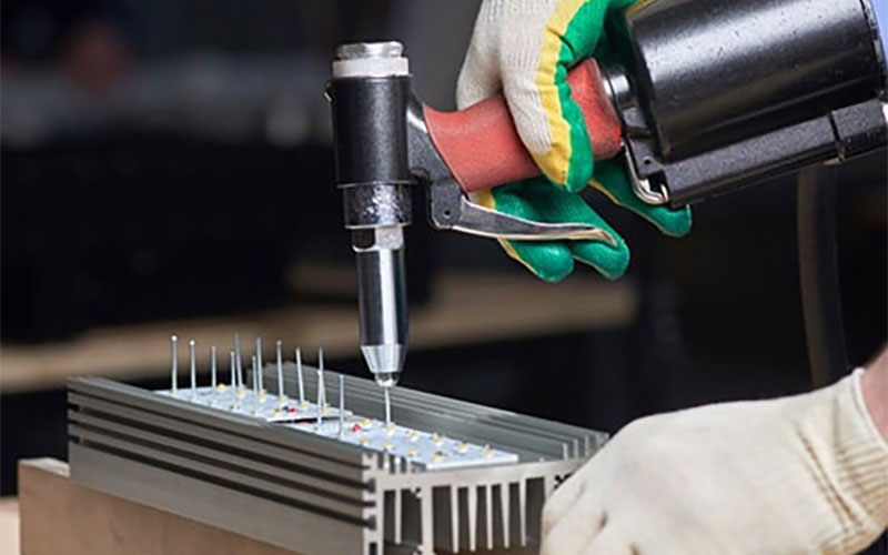 sheet metal Riveting
