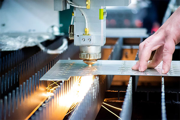Pros-Pros-and-Cons-of-Polycarbonate-for-CNC-Machining