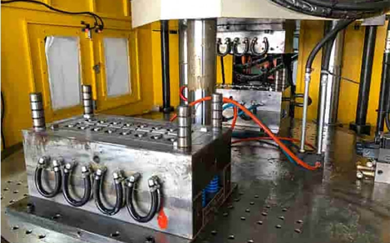 Insert-Molding
