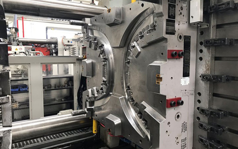 Standard-Injection-Molding