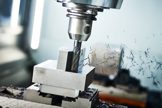 CNC Turning vs. CNC Milling Comparison