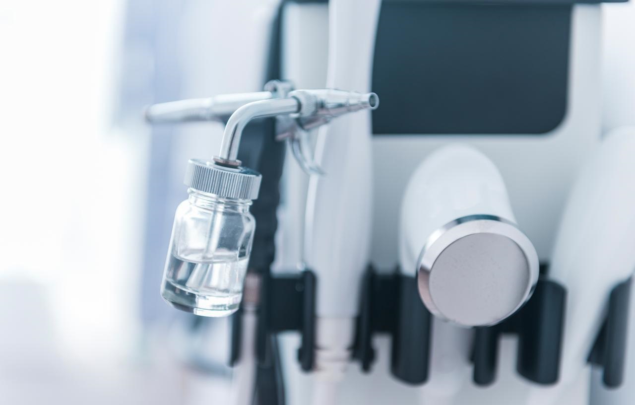 Why Outsource Your Dental Device Manufacturing