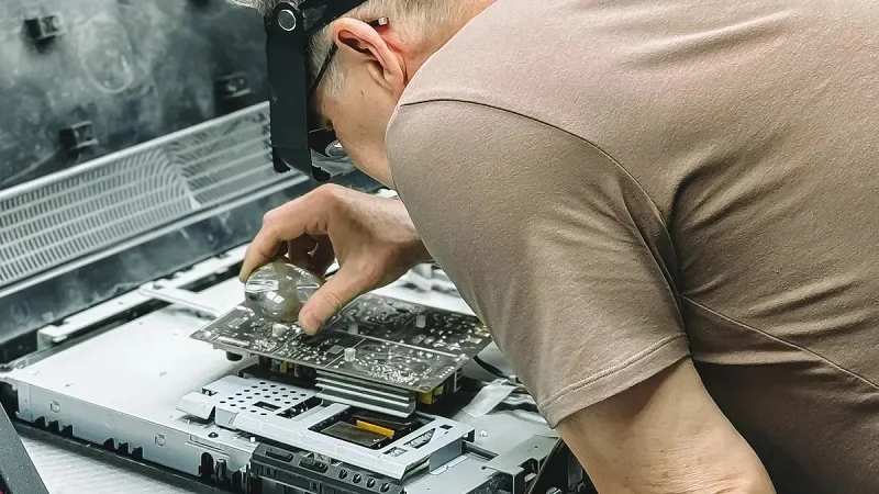 Thermoforming and Machining for Reagent Discs Components